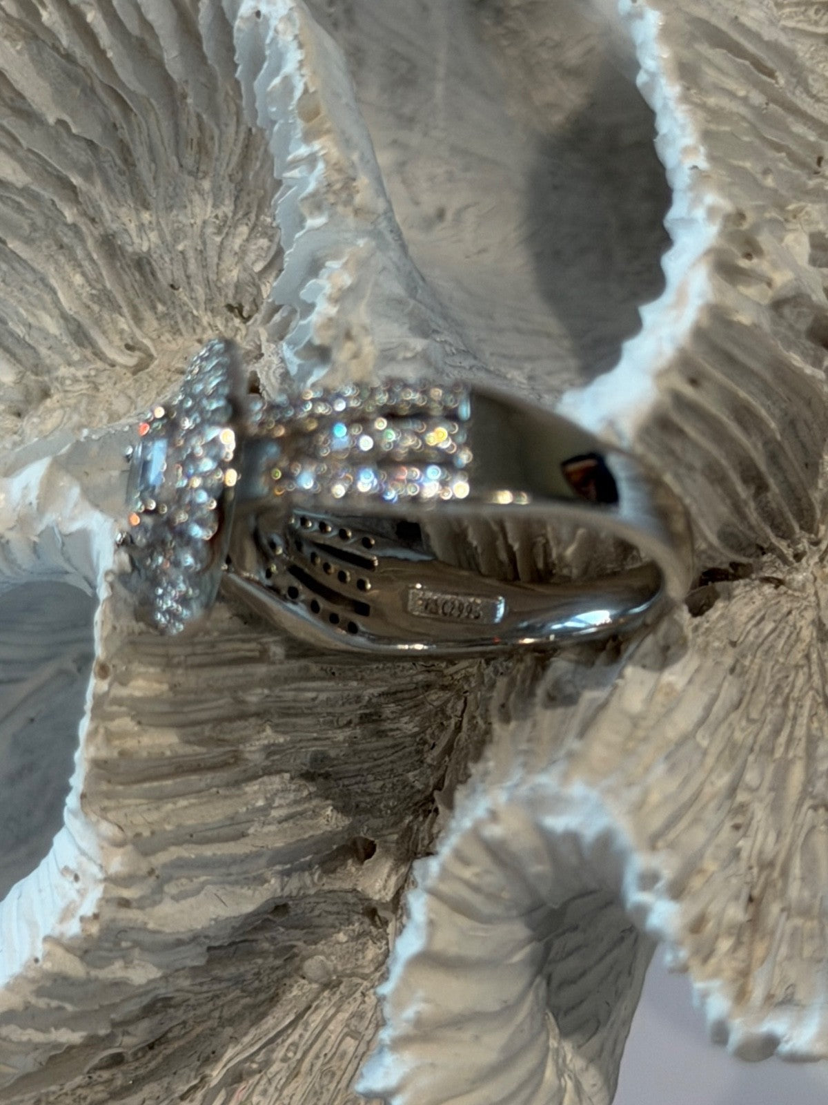 Beautiful 925 Sterling Silver Cz Ring Size 6