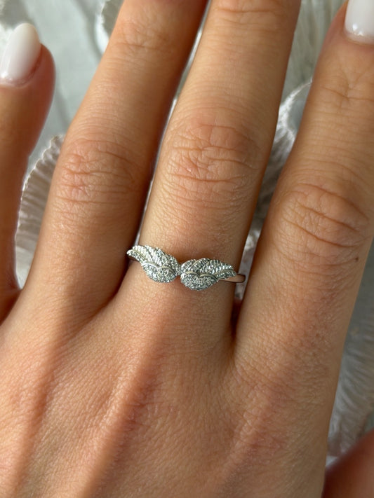 925 Sterling Silver Angel Wings Cz Ring Size 9