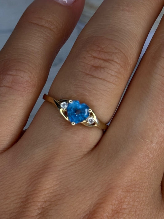 10K Yellow Gold Blue Topaz Heart & Diamonds Ring Size 7