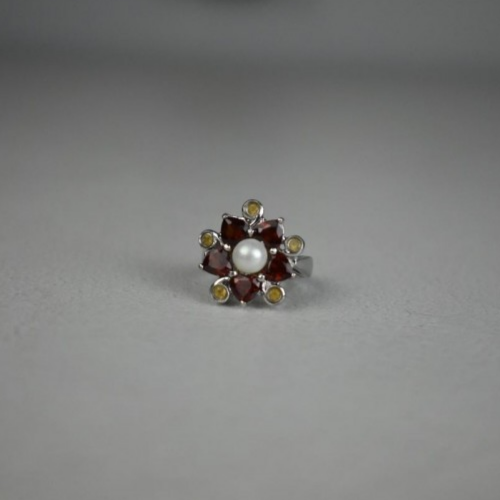 925 Sterling Silver Pearl, Almandine & Heliodor "Flower" Ring Size 6.5