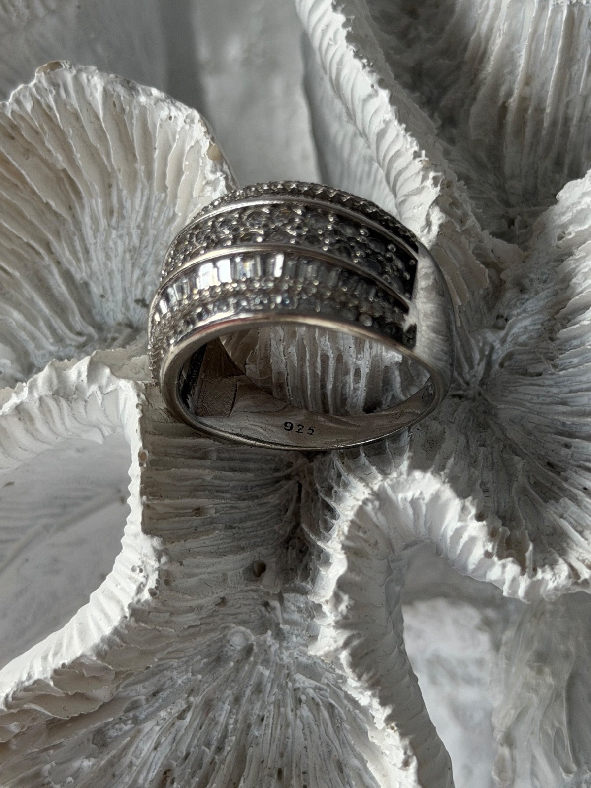 Elegant Design 925 Sterling Silver Cz Ring Size 11