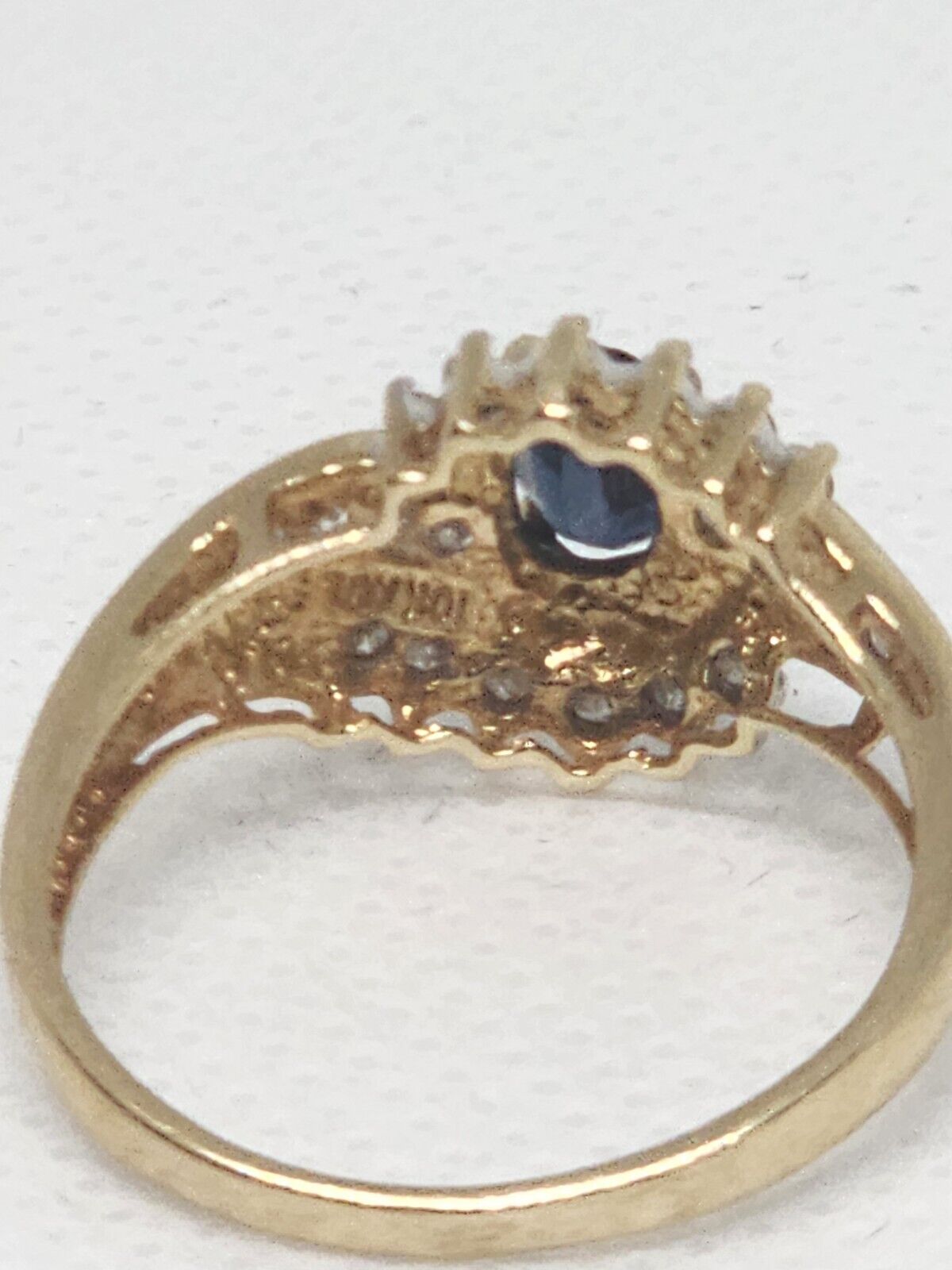 10K YELLOW GOLD  BLUE & WHITE SAPPHIRE RING SIZE 6