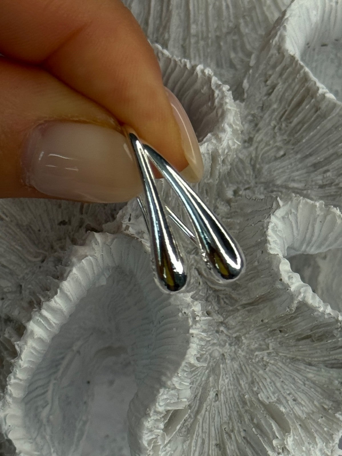 Elegant Design 925 Sterling Silver Earrings Length 1 Inch