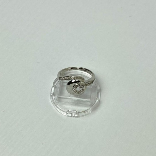 925 Sterling Silver CZ Ring Size 6.5 Italy