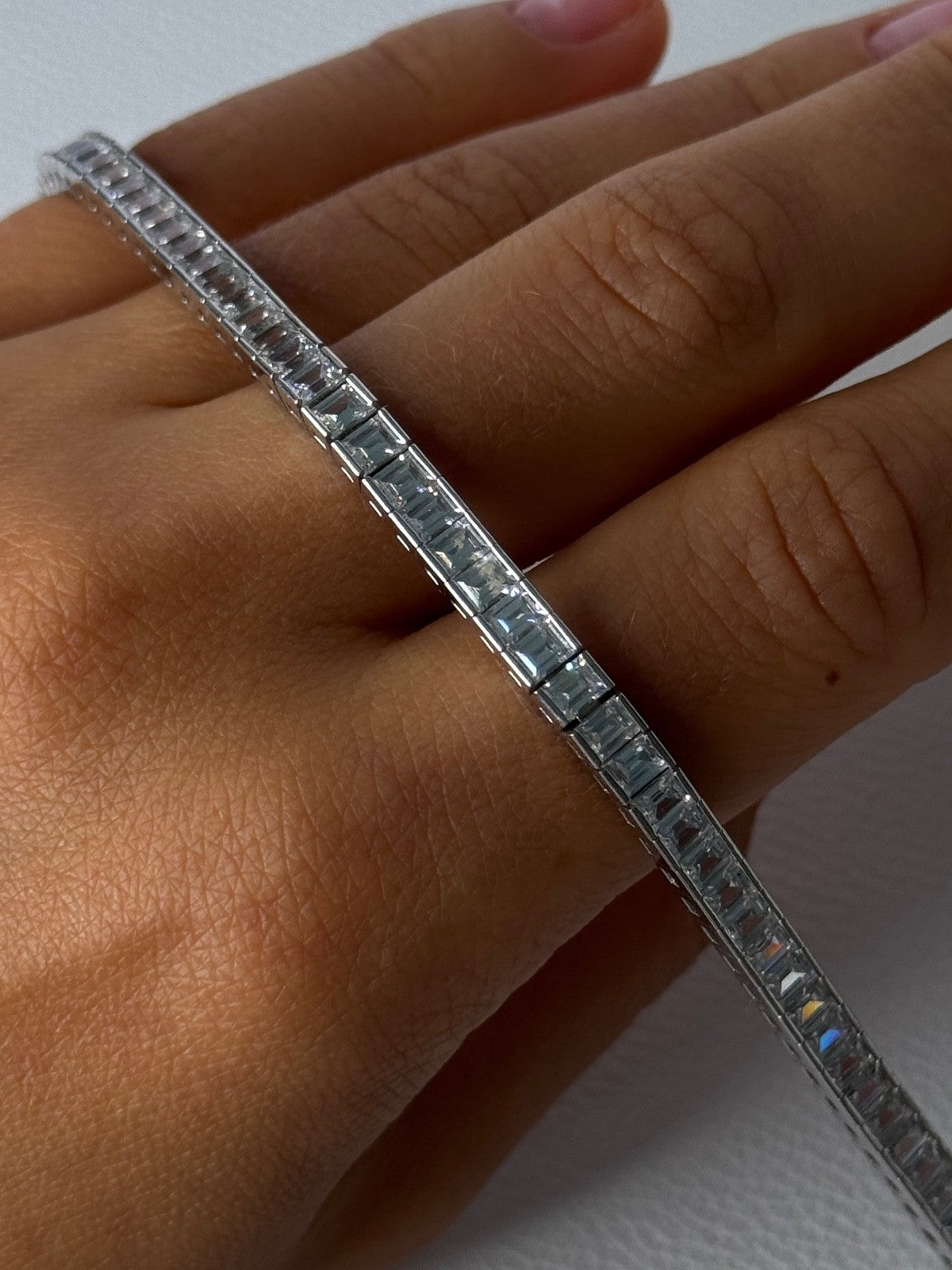 Elegant 925 Sterling Silver CZ Bracelet Length 8 Inch