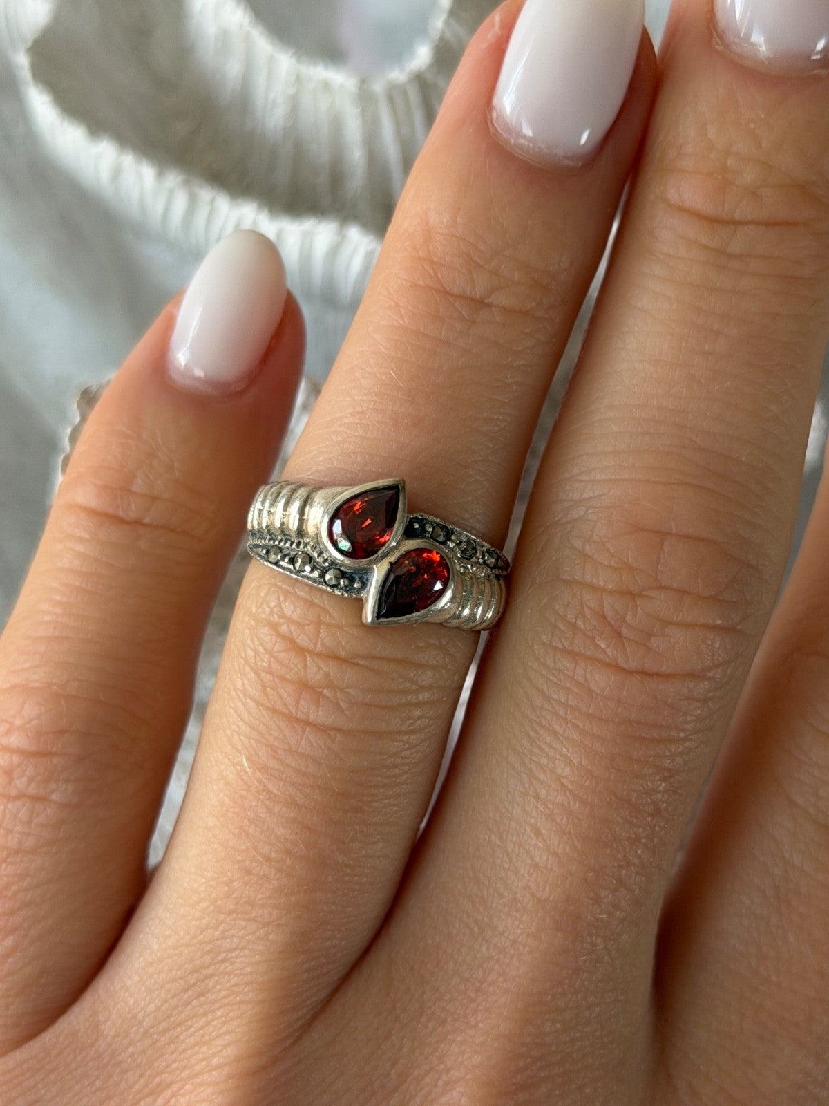 Vintage 925 Sterling Silver Garnet & Marcasite Ring Size 6