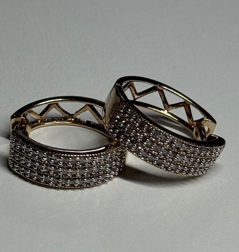 10K Yellow Gold Diamonds 0.9 Carat Earrings Length 18 mm
