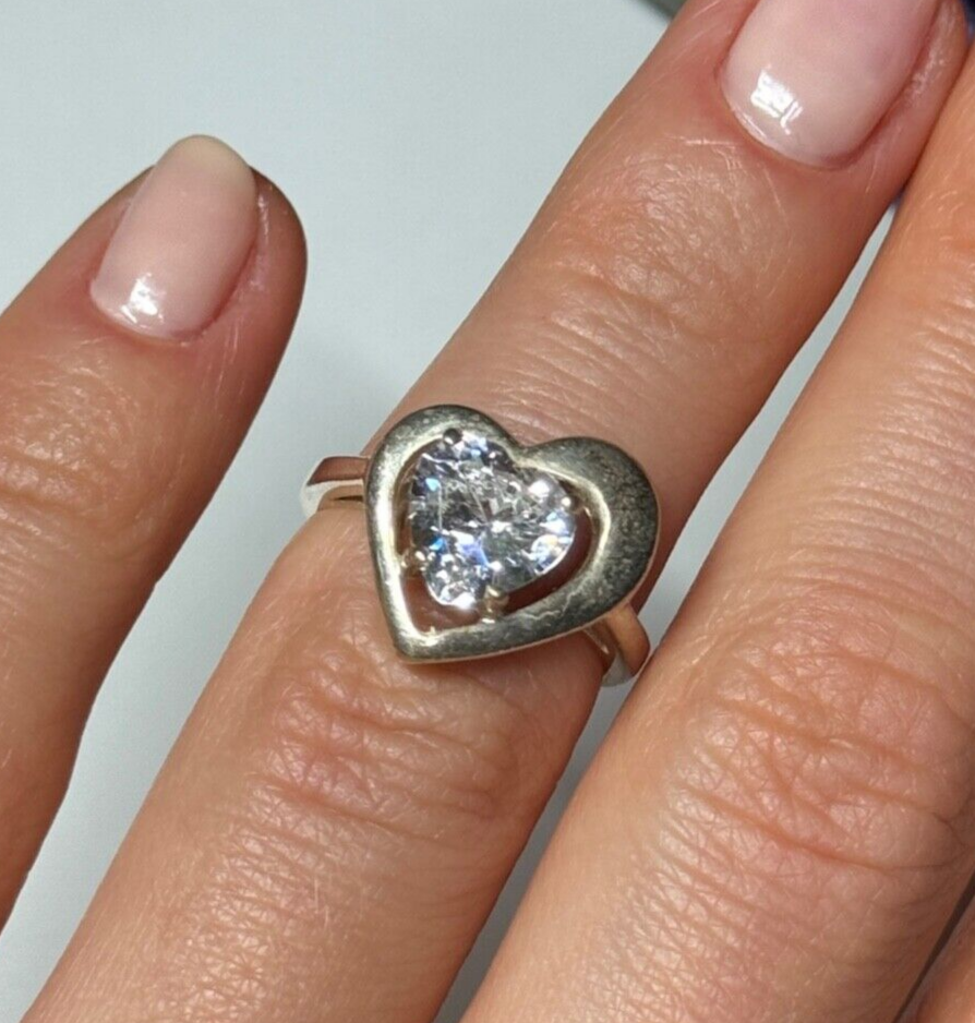 925 Sterling Silver CZ Heart Ring Size 5