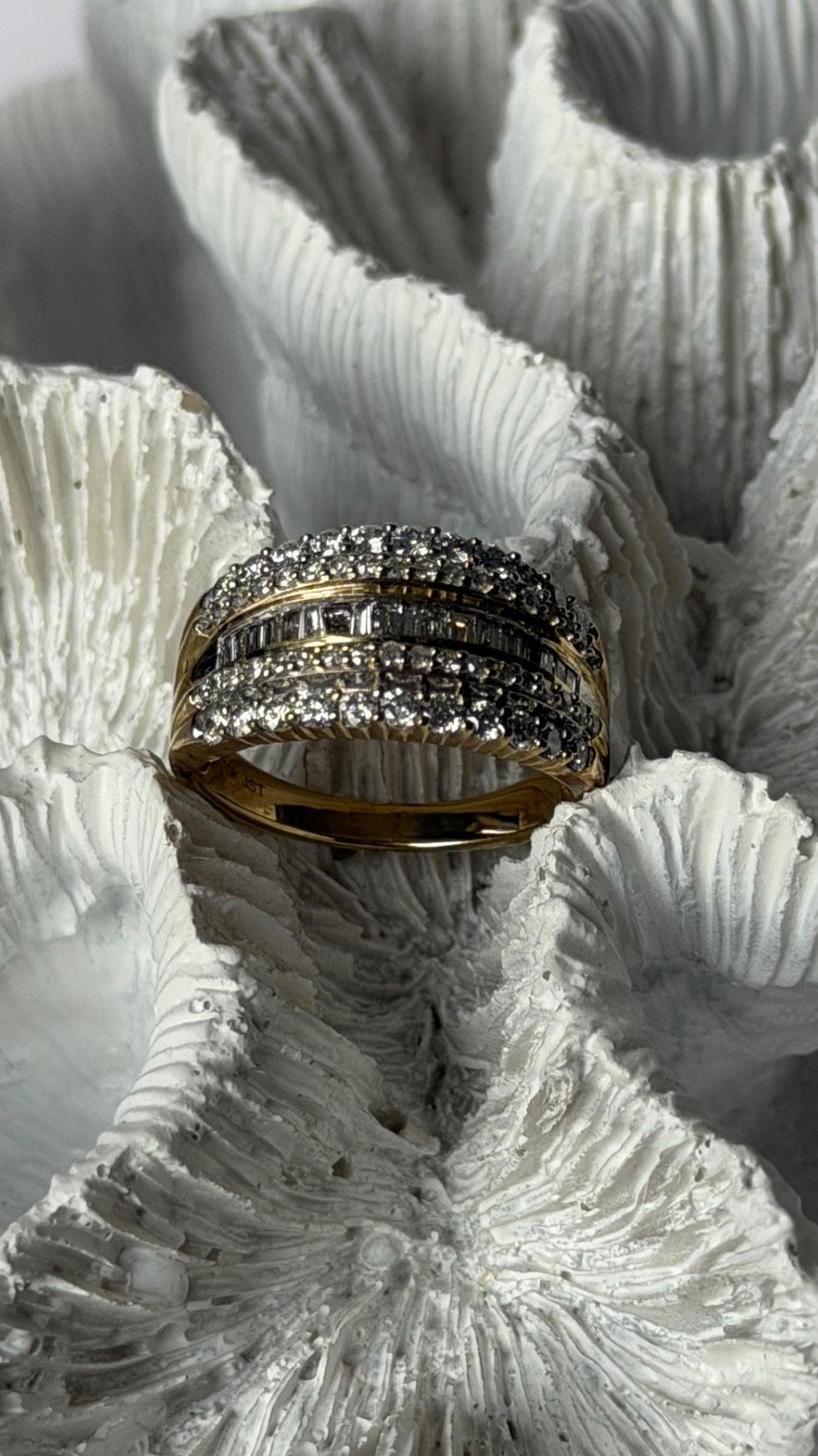 10K Yellow Gold Diamonds 1 carat Ring Size 7