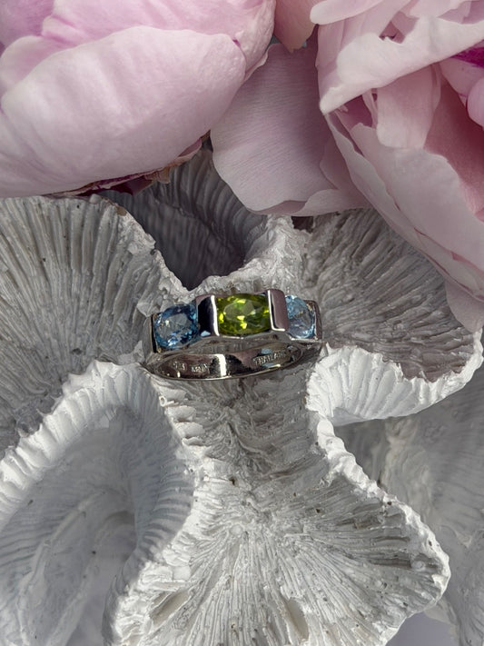 925 Sterling Silver Topaz & Peridot Ring Size 7