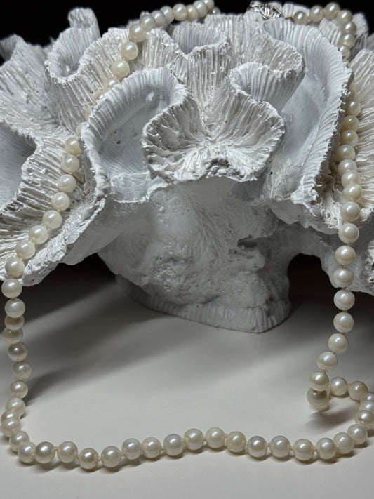 14K White Gold Pearl Necklace Length 23 Inch