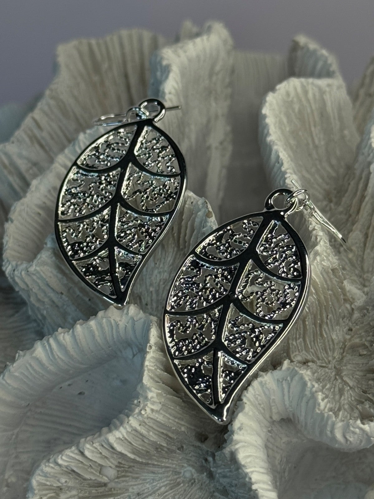 Beautiful Design Leaf 925 Sterling Silver Earrings Length 2.20 Inch