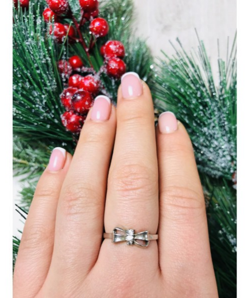925 Sterling Silver CZ "Bow" Ring Size 7.5