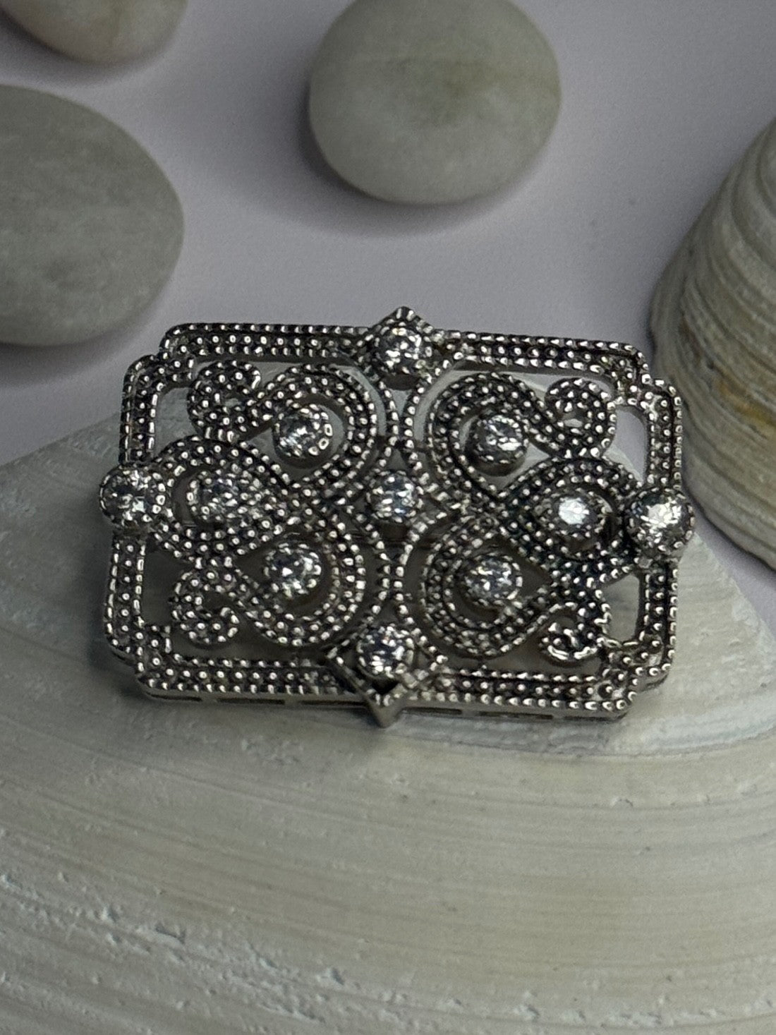 Elegant Design 925 Sterling Silver Beryl Brooch Length 1 Inch