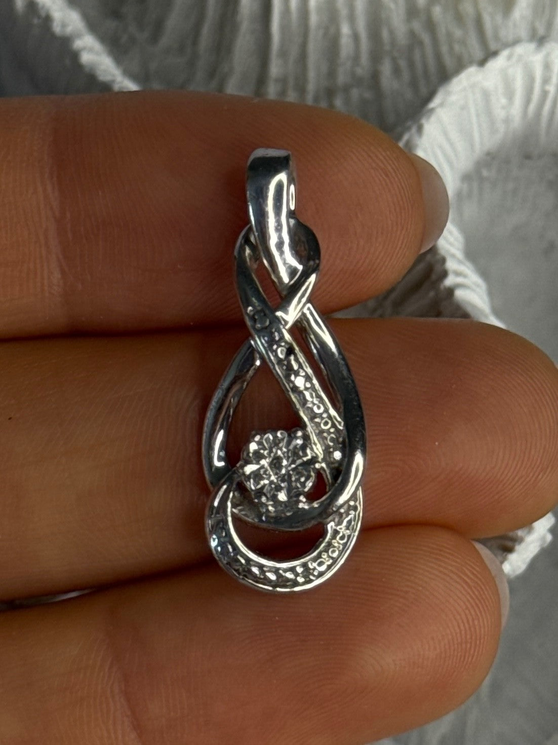 Elegant 925 Sterling Silver Diamonds Pendant Length 1.10 Inch