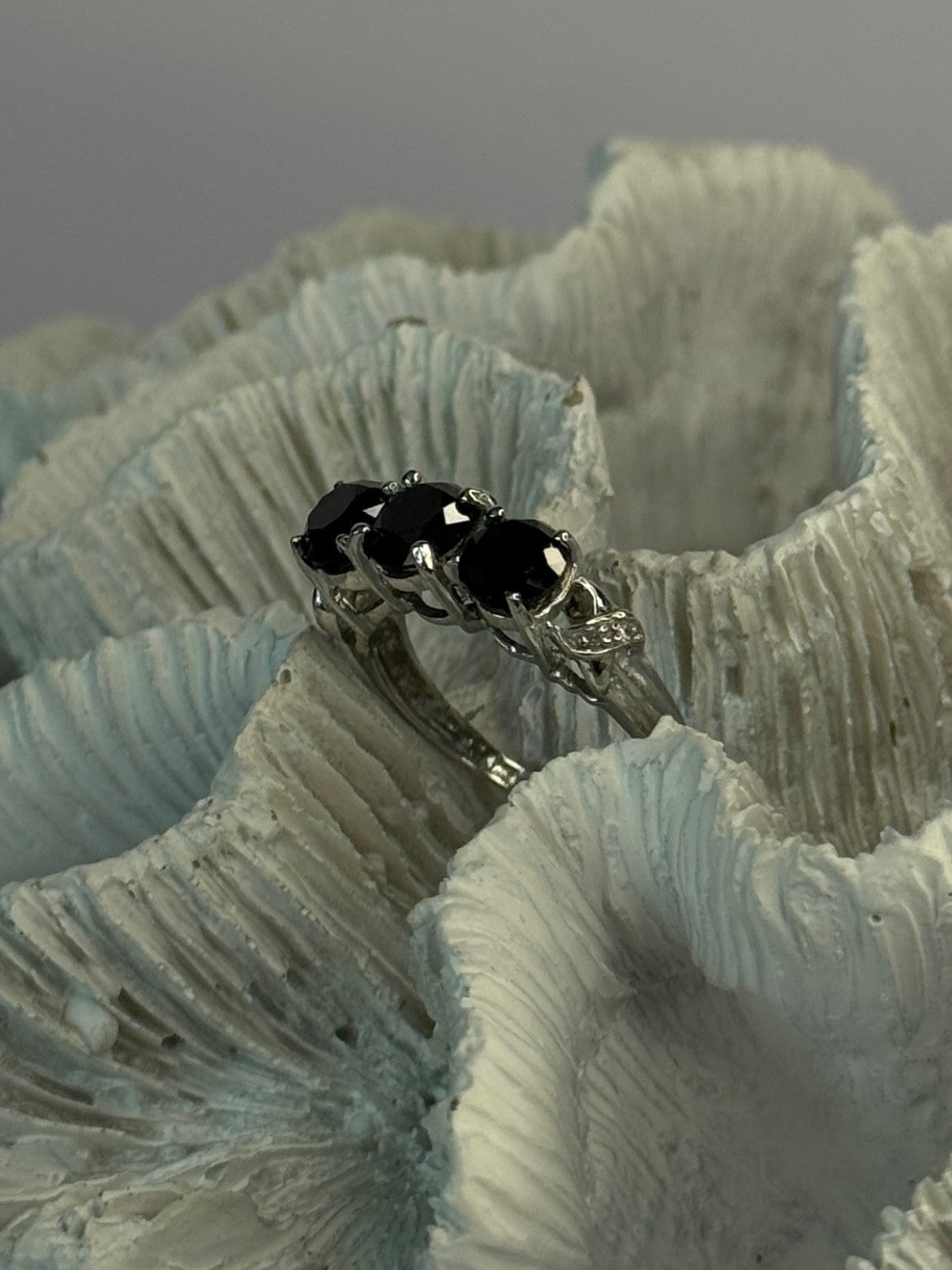 10K White Gold Sapphire & Diamond Ring Size 7.5