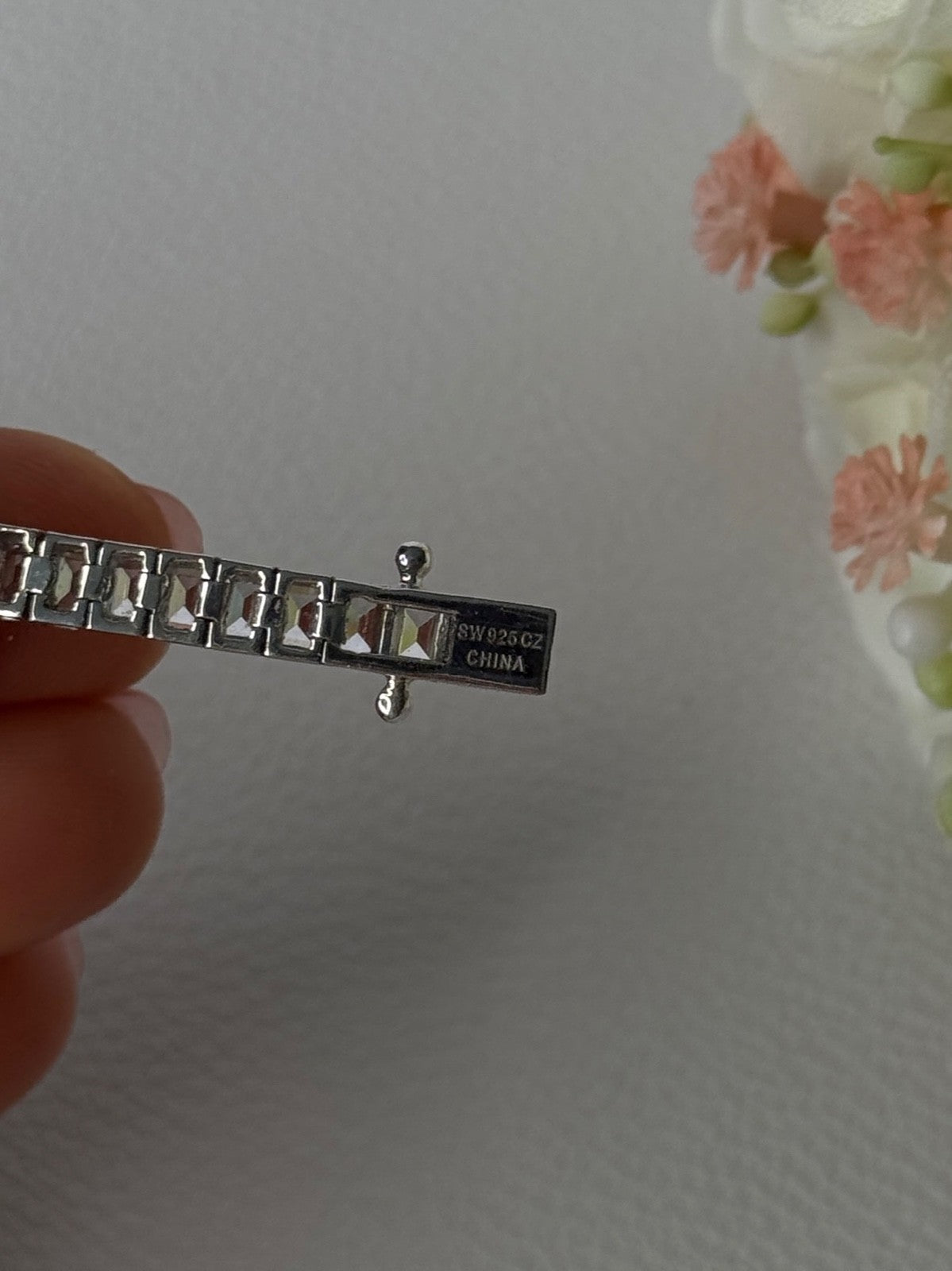 Elegant 925 Sterling Silver CZ Bracelet Length 8 Inch
