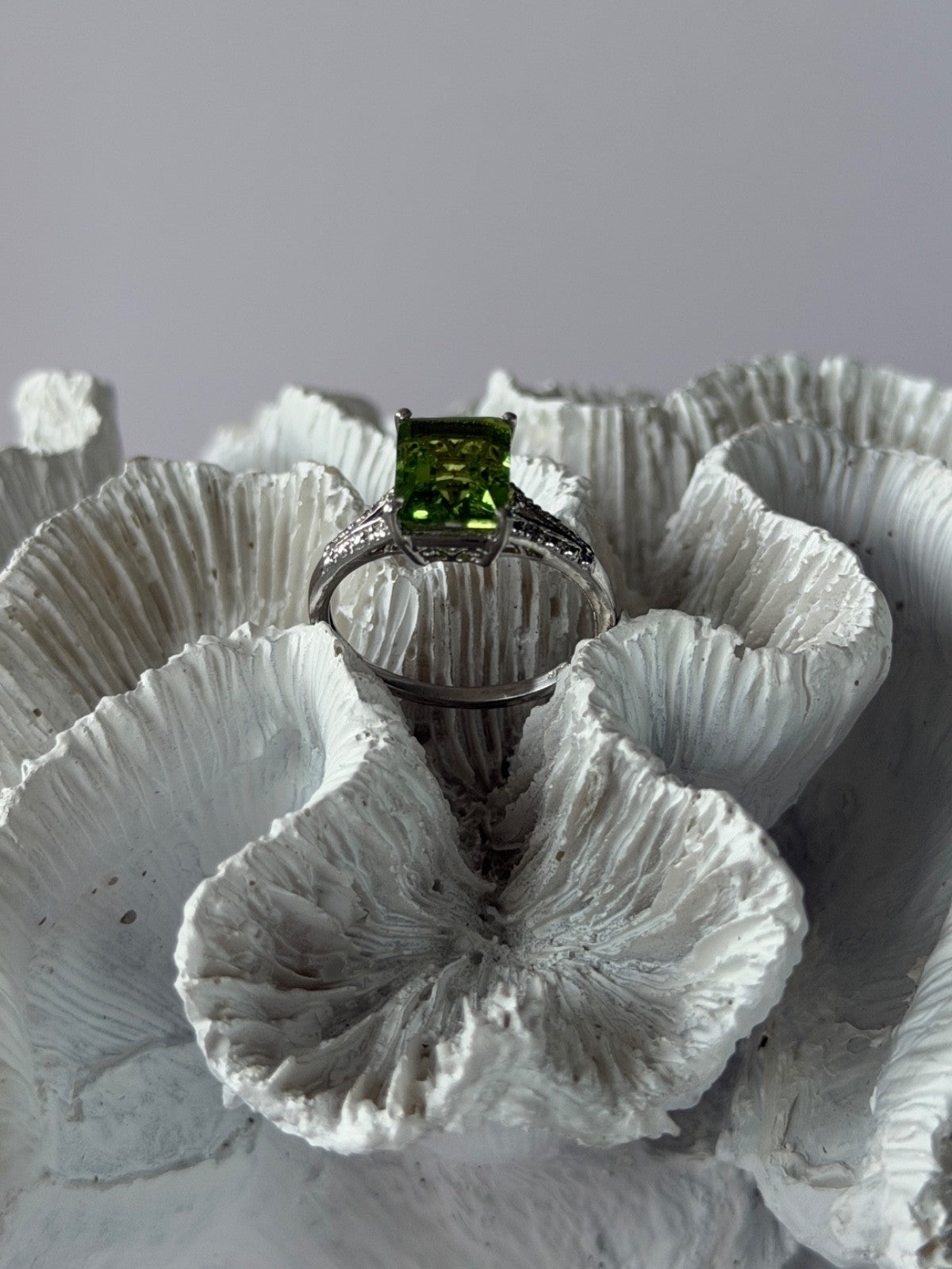 925 Sterling Silver Peridot Ring Size 10