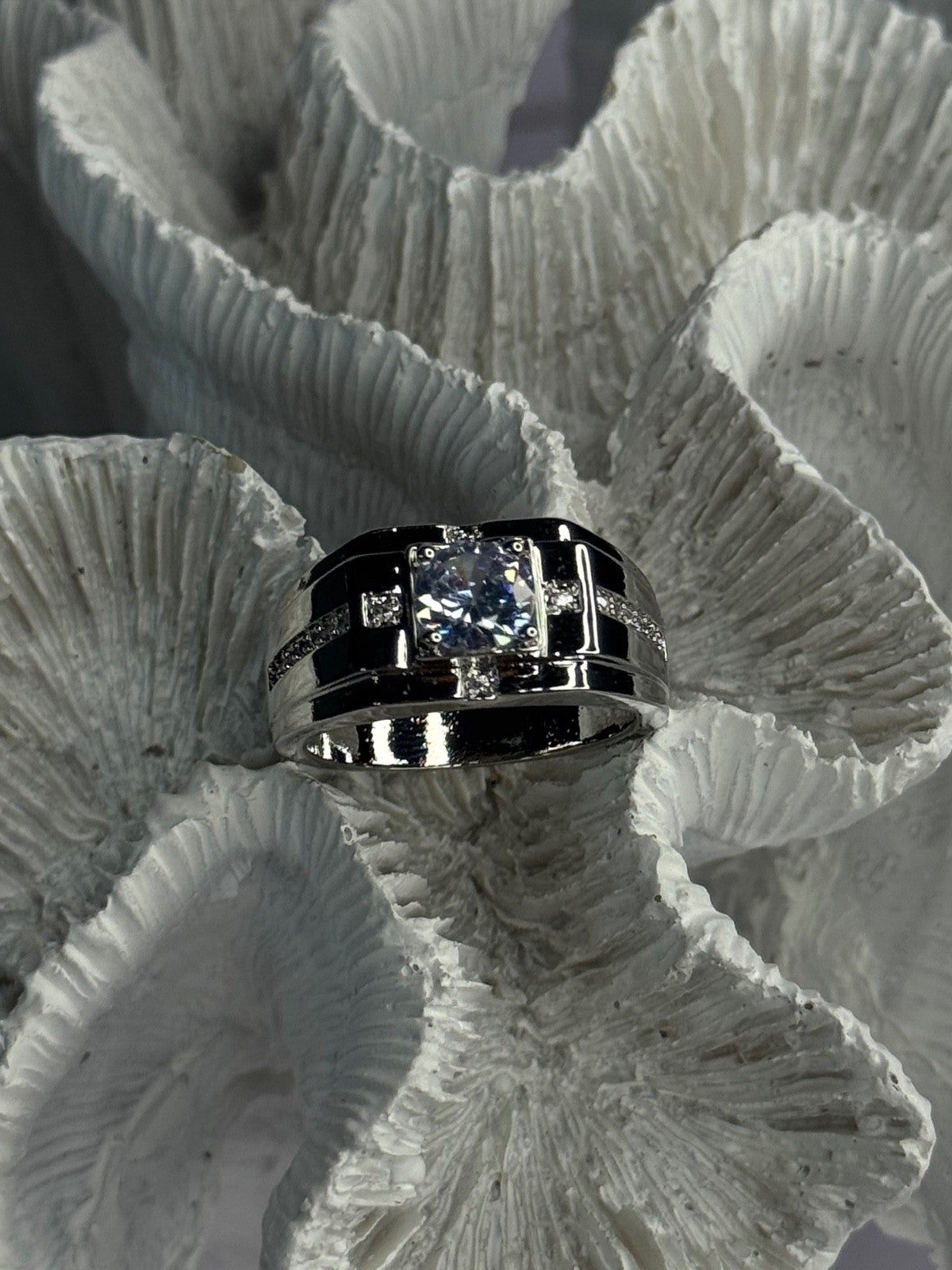 Mens 925 Sterling Silver CZ Ring Size 9.5