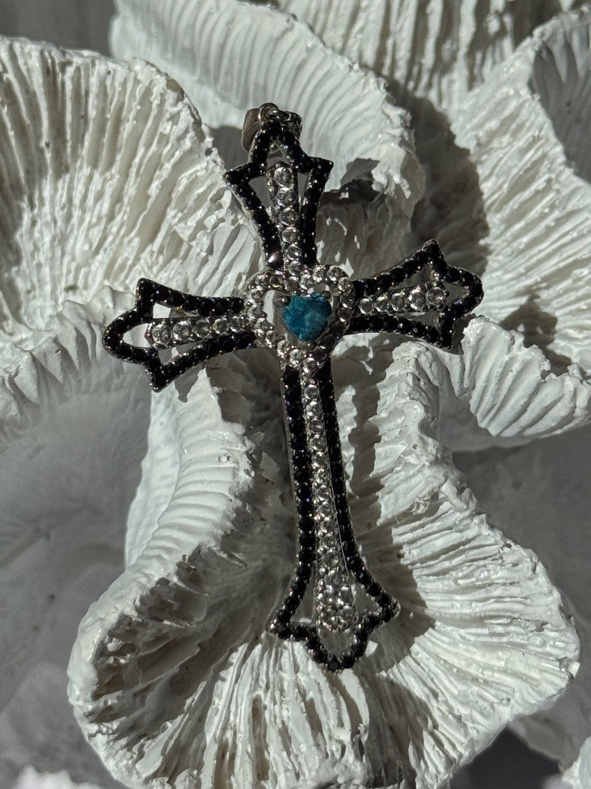 925 Sterling Silver Sapphire Beryl Topaz Heart Pendant Cross