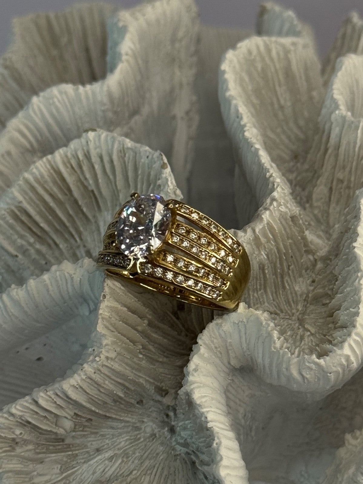 Beautiful 925 Sterling Silver Gold Plated CZ Ring Size 9
