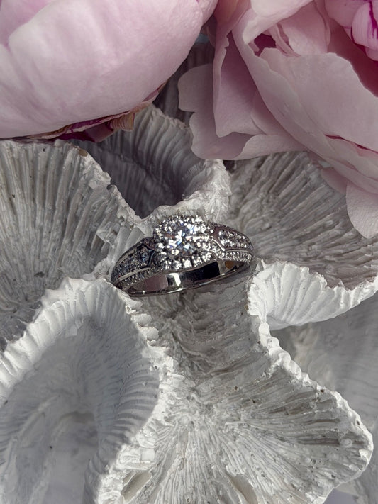 GOC 925 Sterling Silver tcw 1.43 Cz Ring Size 7