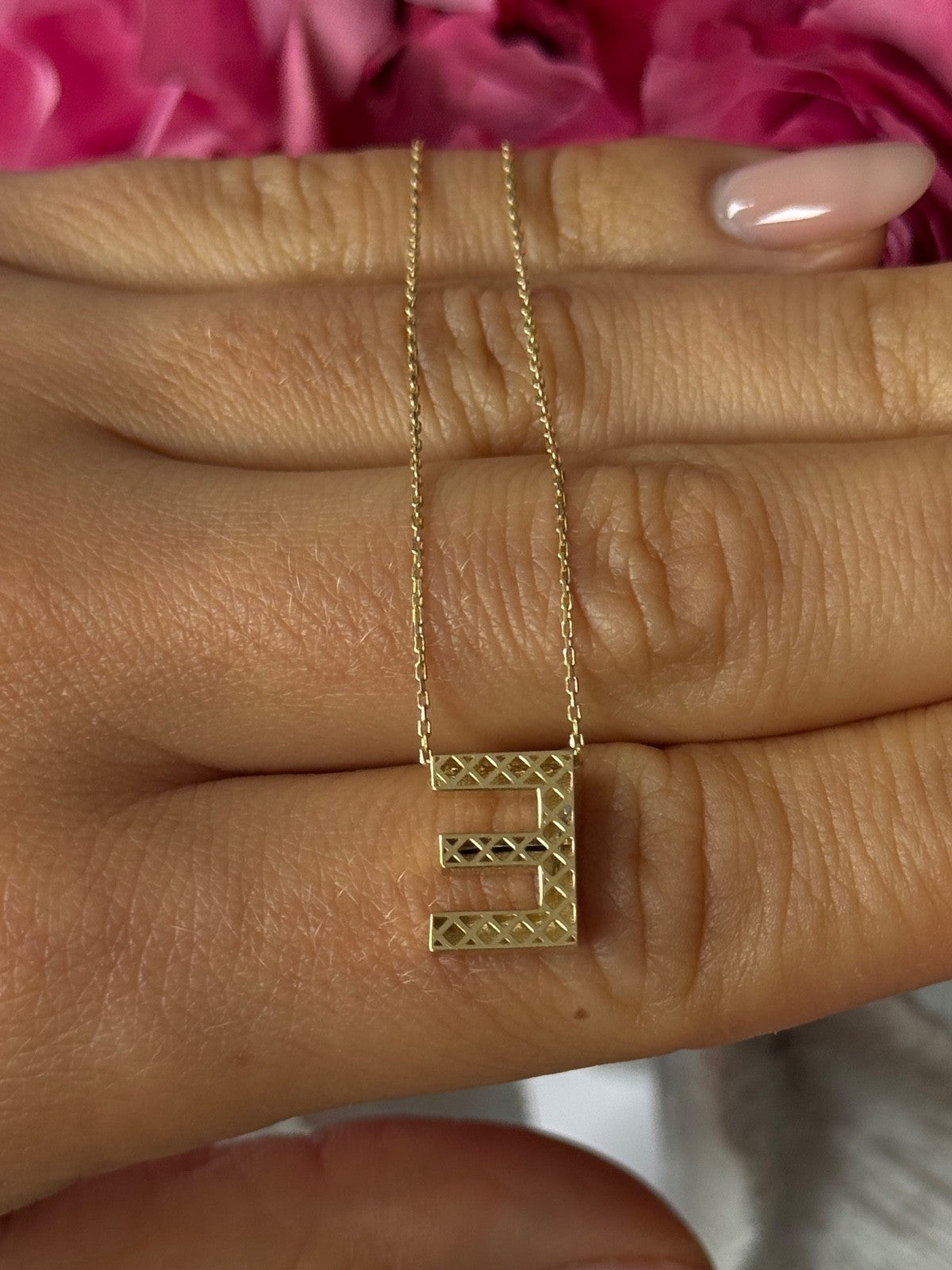 14K 585 Yellow Gold Letter E Necklace Length 17.5/16.5 inch