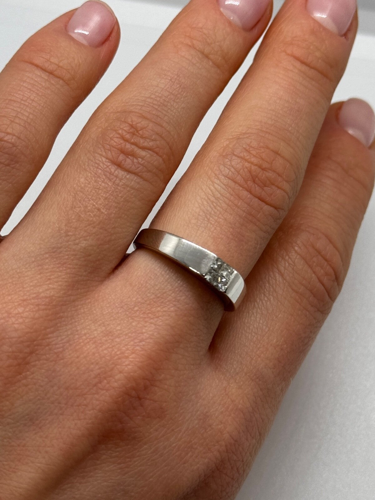 14K White Gold Diamonds Ring Size 7