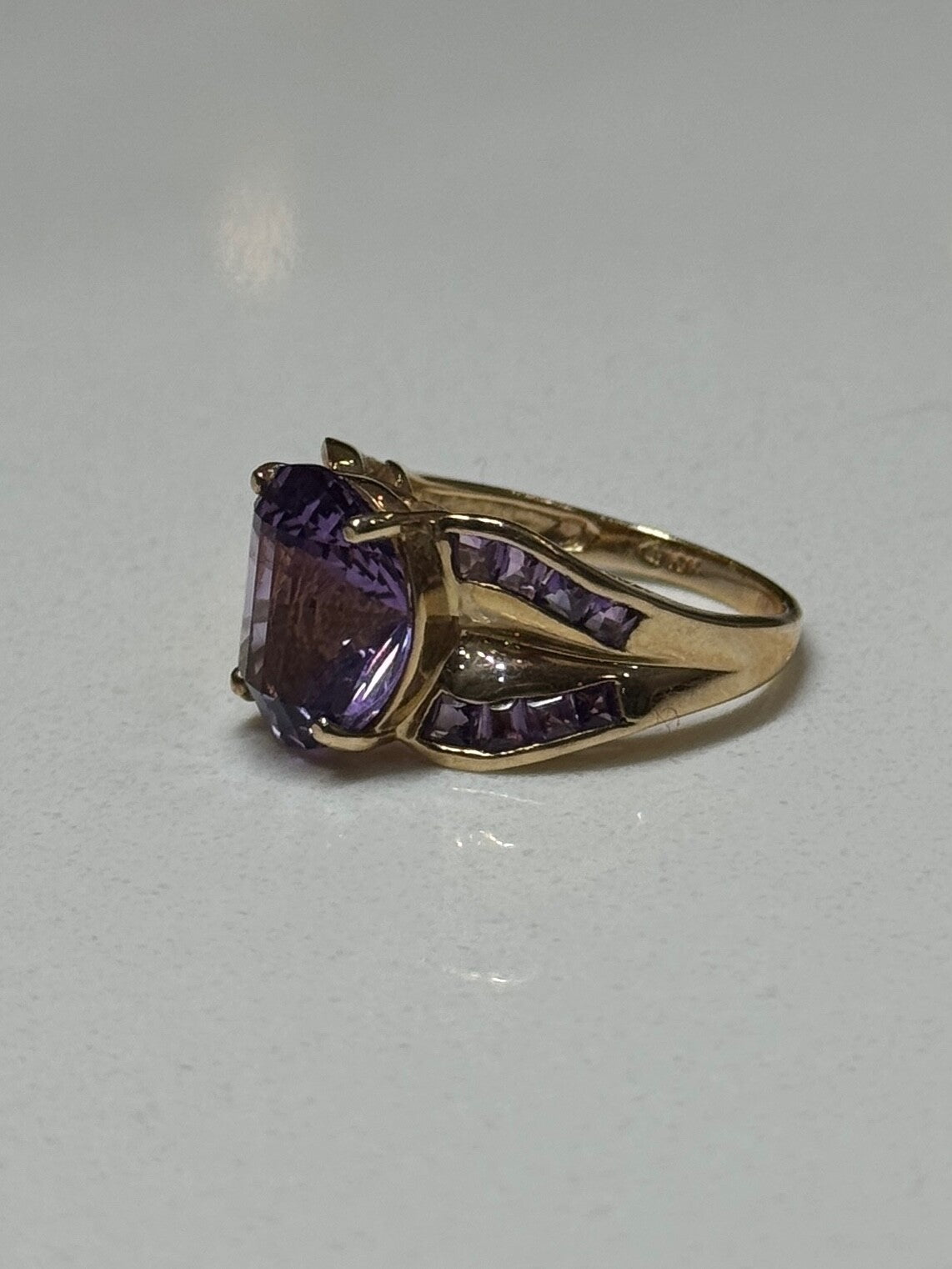 10K Yellow Gold Amethyst Ring Size 7