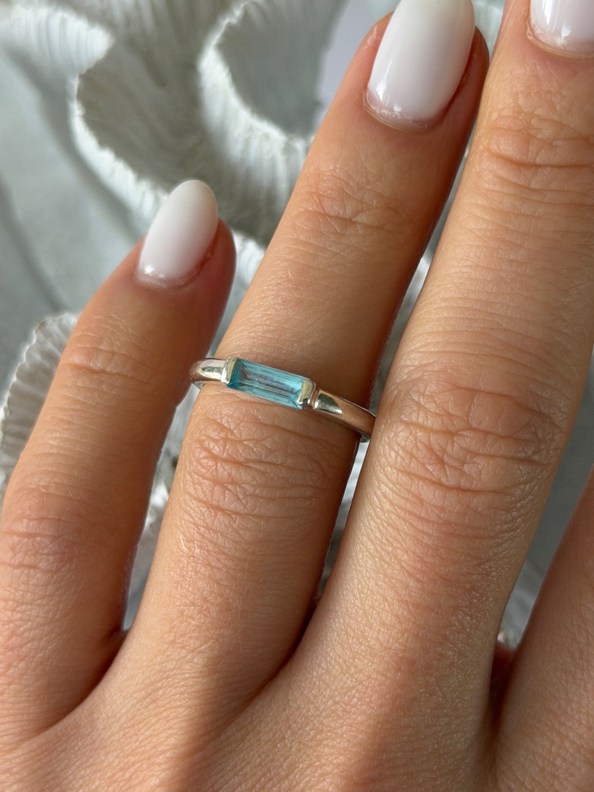 925 Sterling Silver Blue Topaz Ring Size 5.5