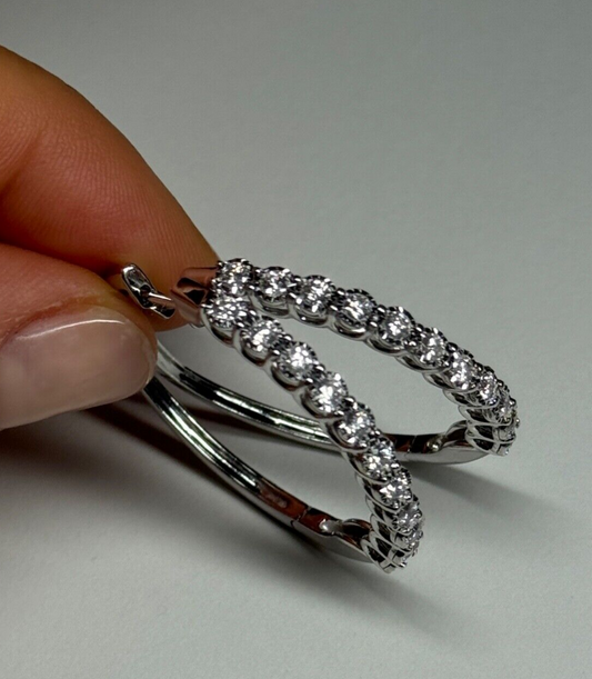 10K White Gold Diamonds 0.9 Carat Earrings Length 34 mm
