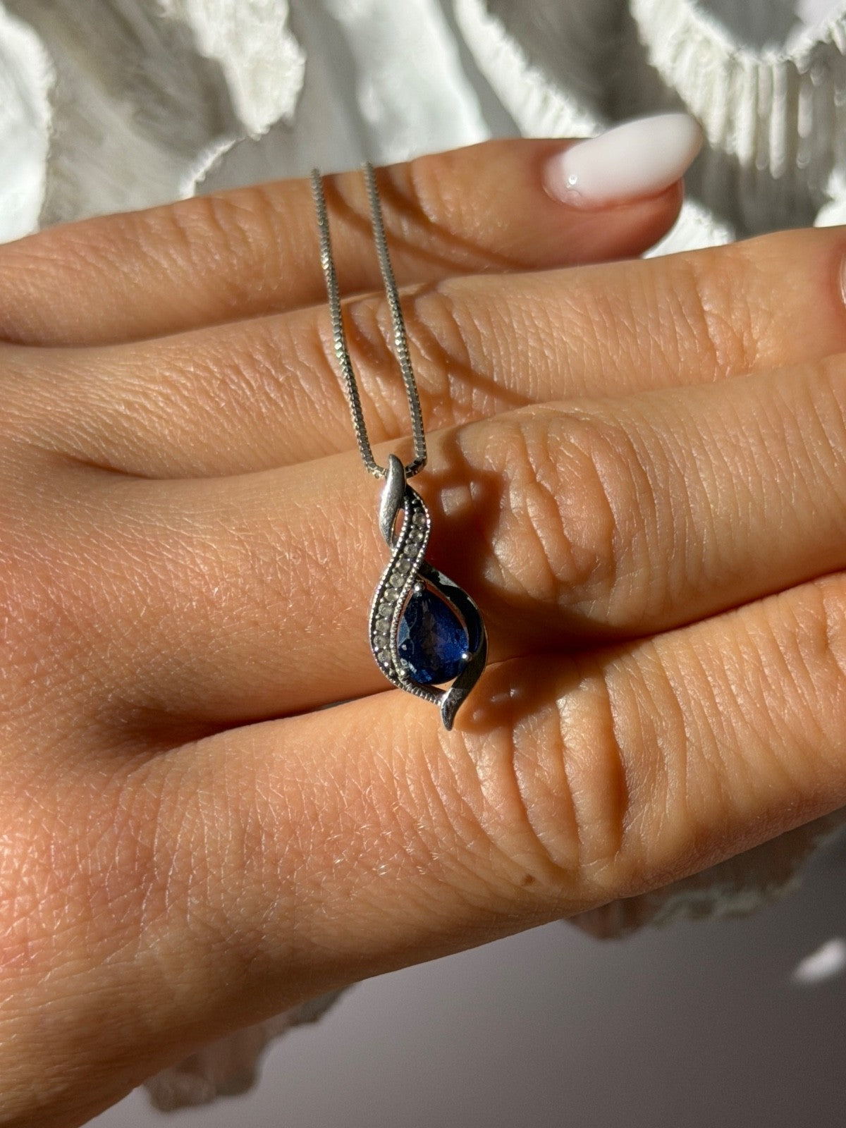 925 Sterling Silver Blue Sapphire & Quartz Necklace Length 16 in