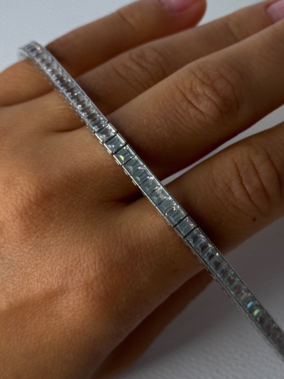 Elegant 925 Sterling Silver CZ Bracelet Length 8 Inch