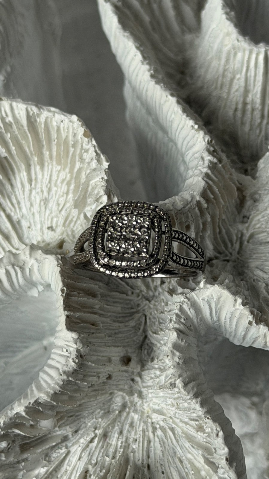 Beautiful 925 Sterling Silver Diamond Ring Size 7