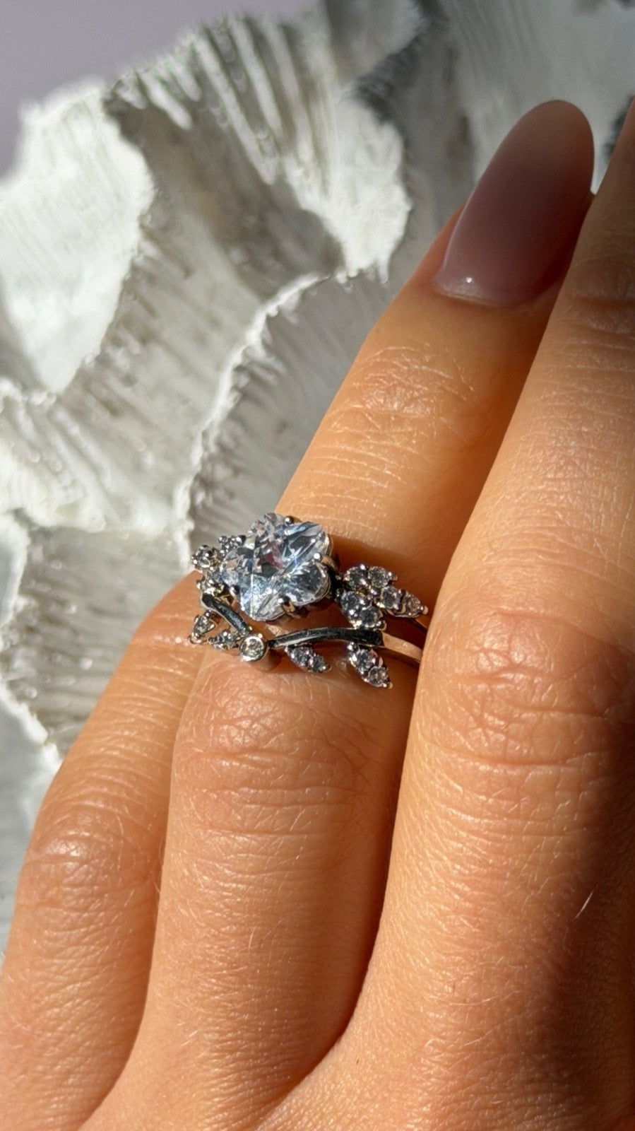 925 Sterling Silver White Topaz Flower Ring Size 5