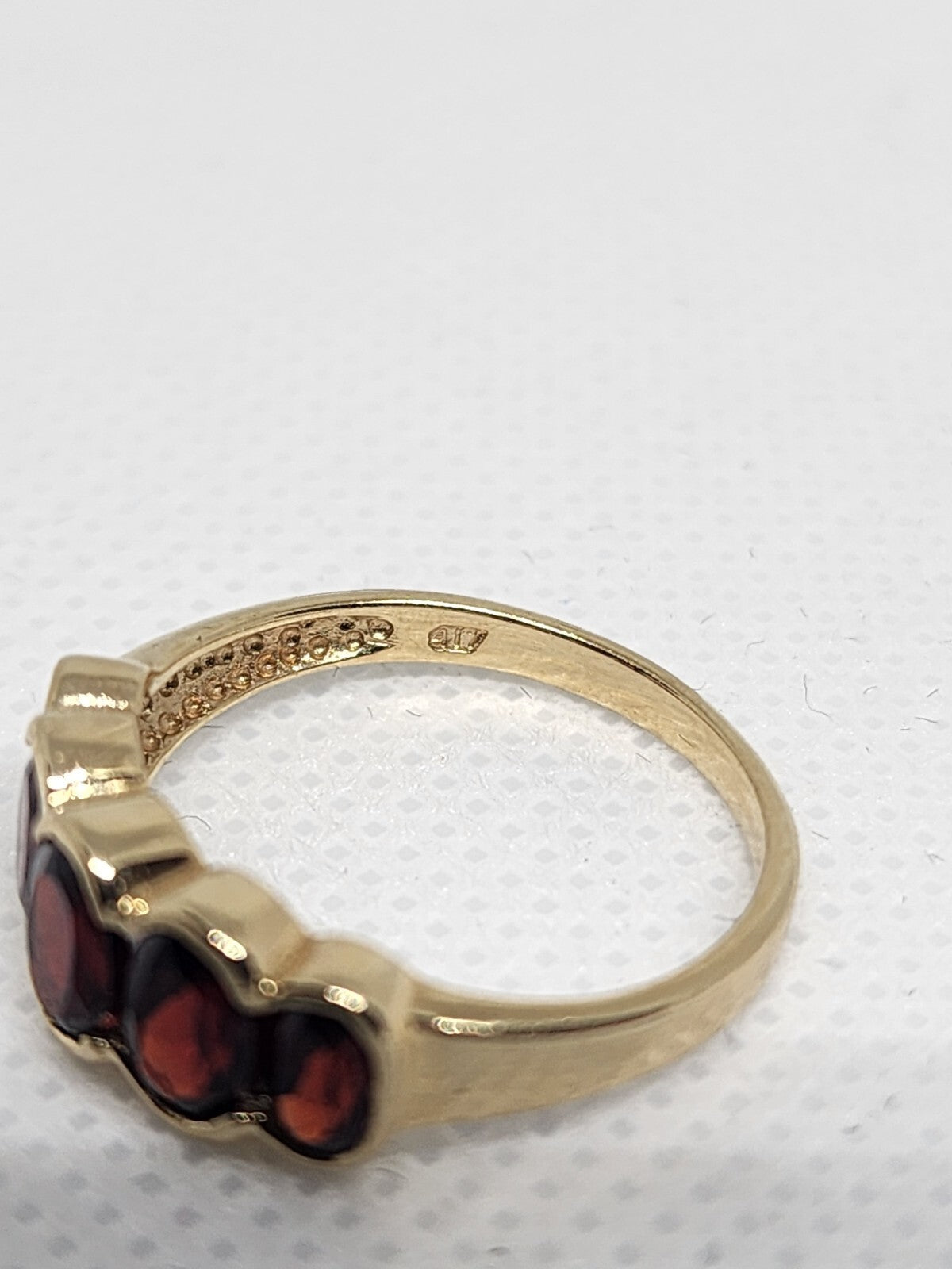 10K 417 Yellow Gold & Garnet Ring MW Size 6