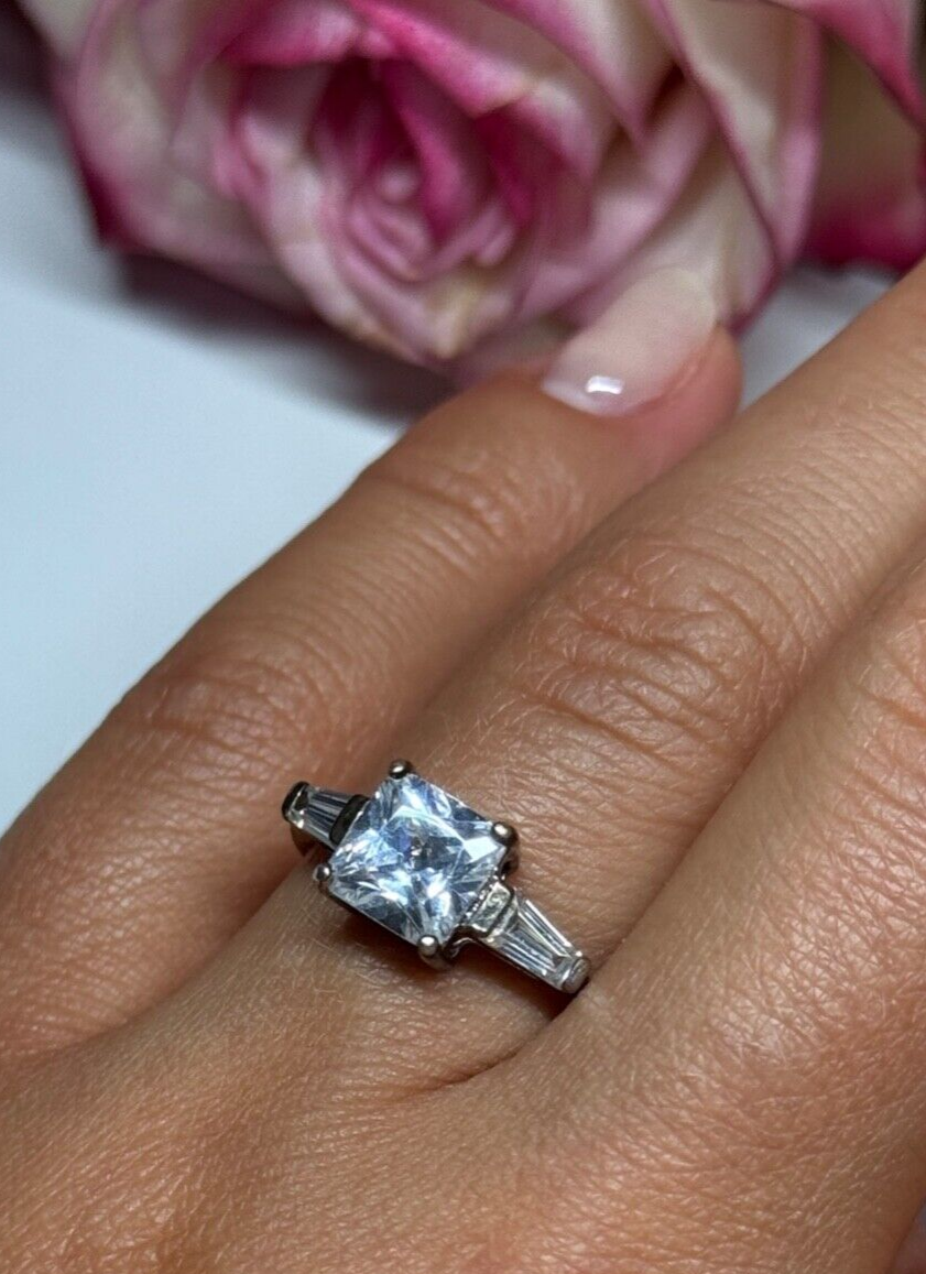 925 Sterling Silver CZ Ring Size 7