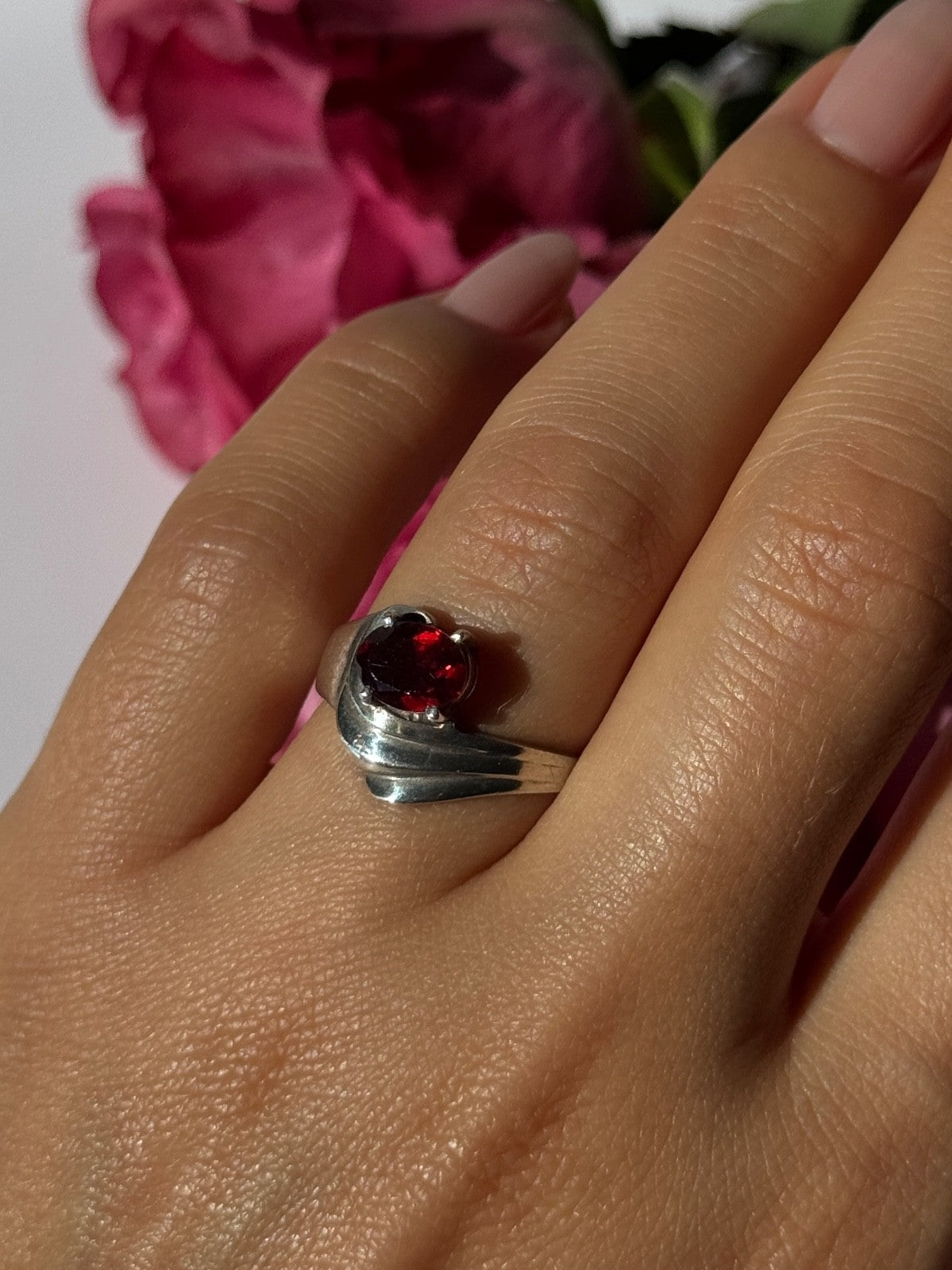 925 Sterling Silver Garnet Ring Size 7.5
