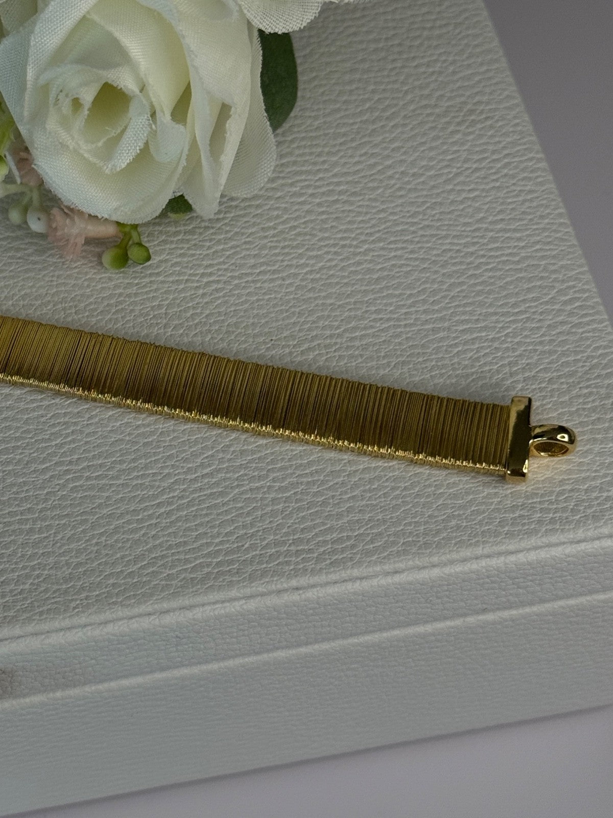 Elegant 925 Sterling Silver V Italy Gold Plated Bracelet Length 7 Inch