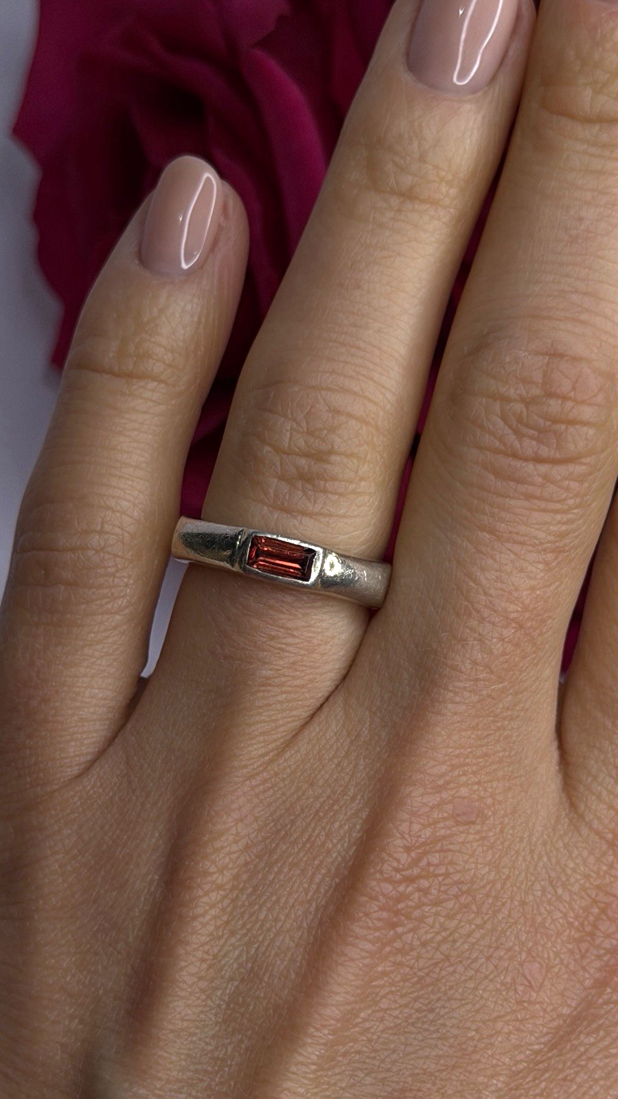 925 Sterling Silver Signet-Style Red Garnet Ring Size 6