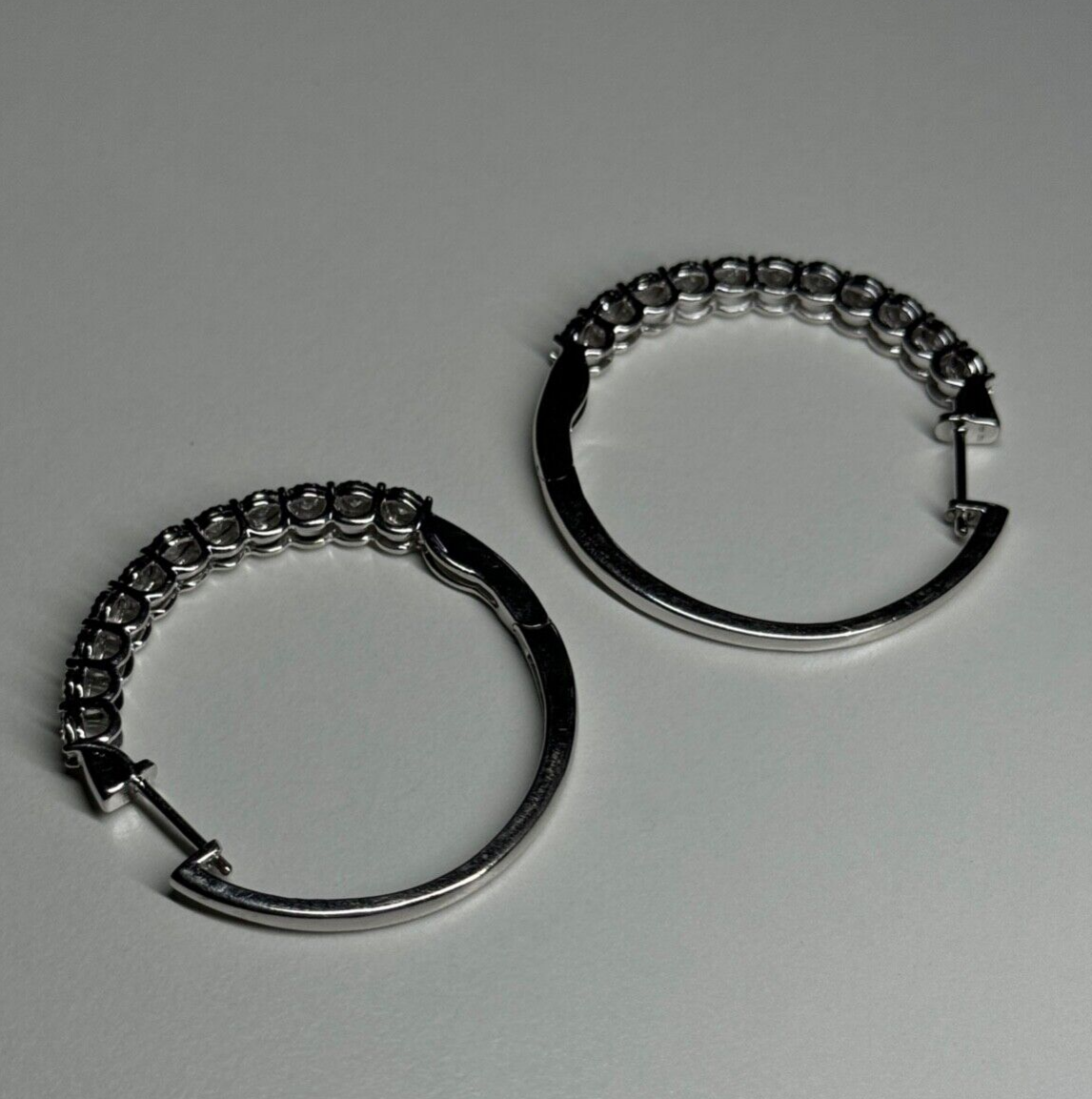 10K White Gold Diamonds 0.9 Carat Earrings Length 34 mm