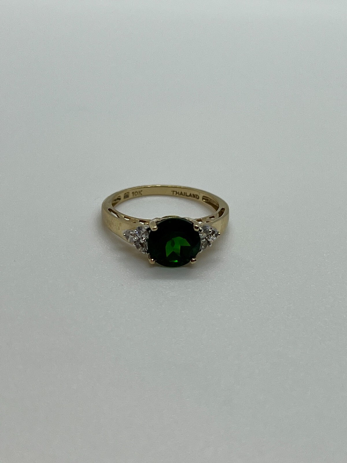 10K Yellow Gold Ring With Emerald & Diamonds Size 6