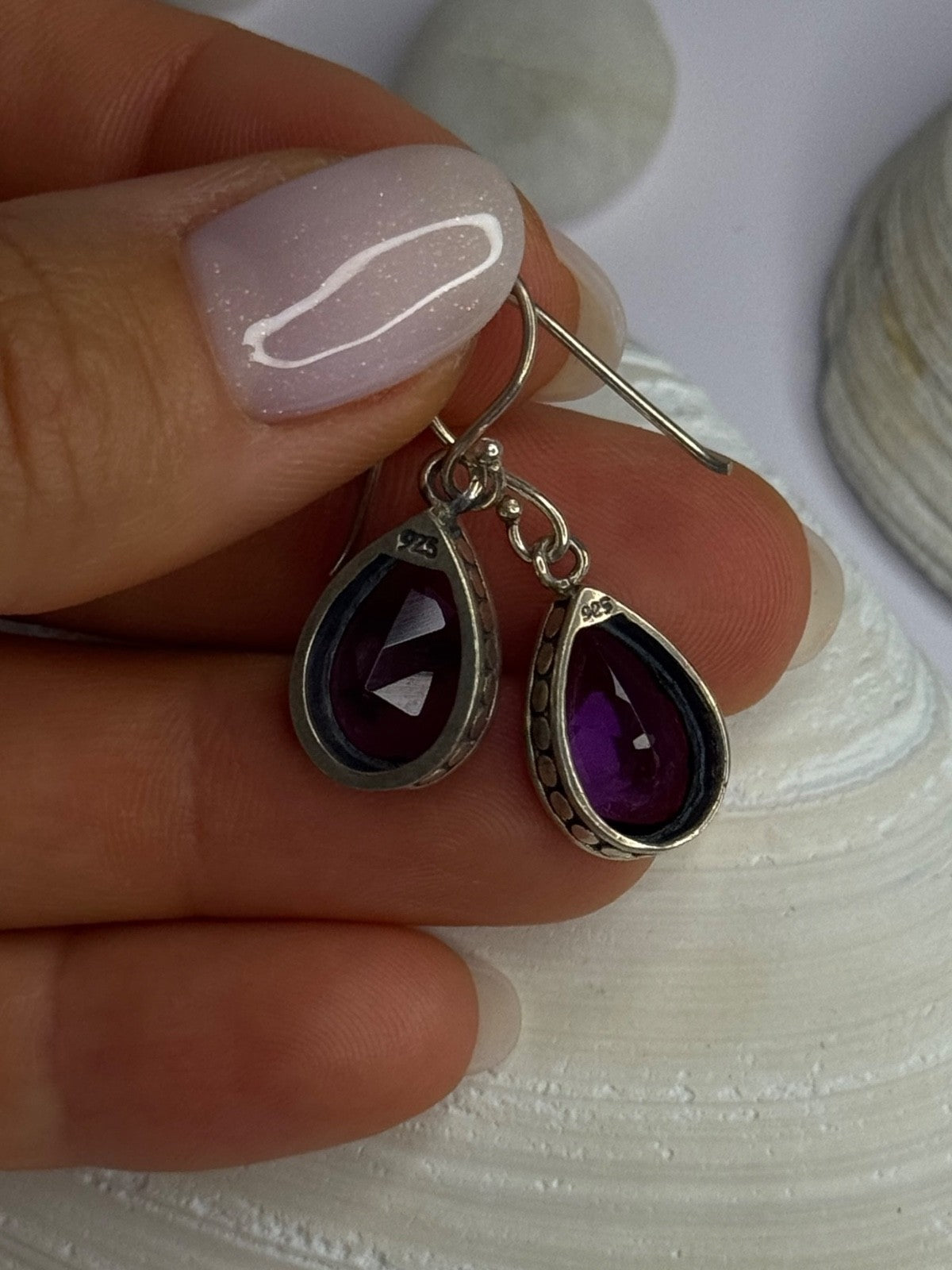 Vintage Design 925 Sterling Silver Amethyst Earrings Length 1.10 Inch