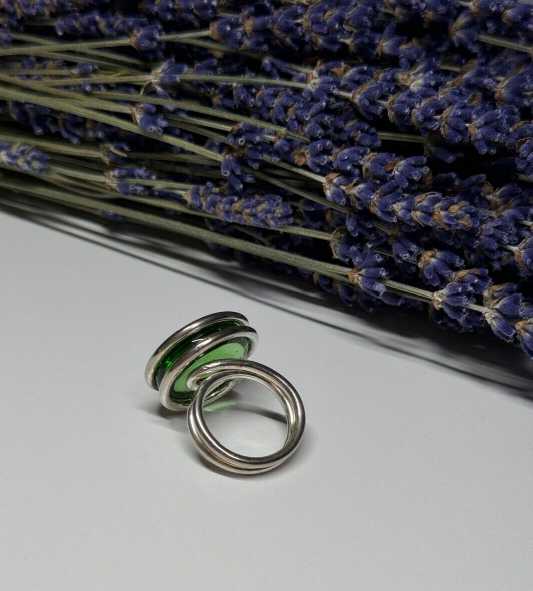 Modern Art Design Green CZ Ring Size 6