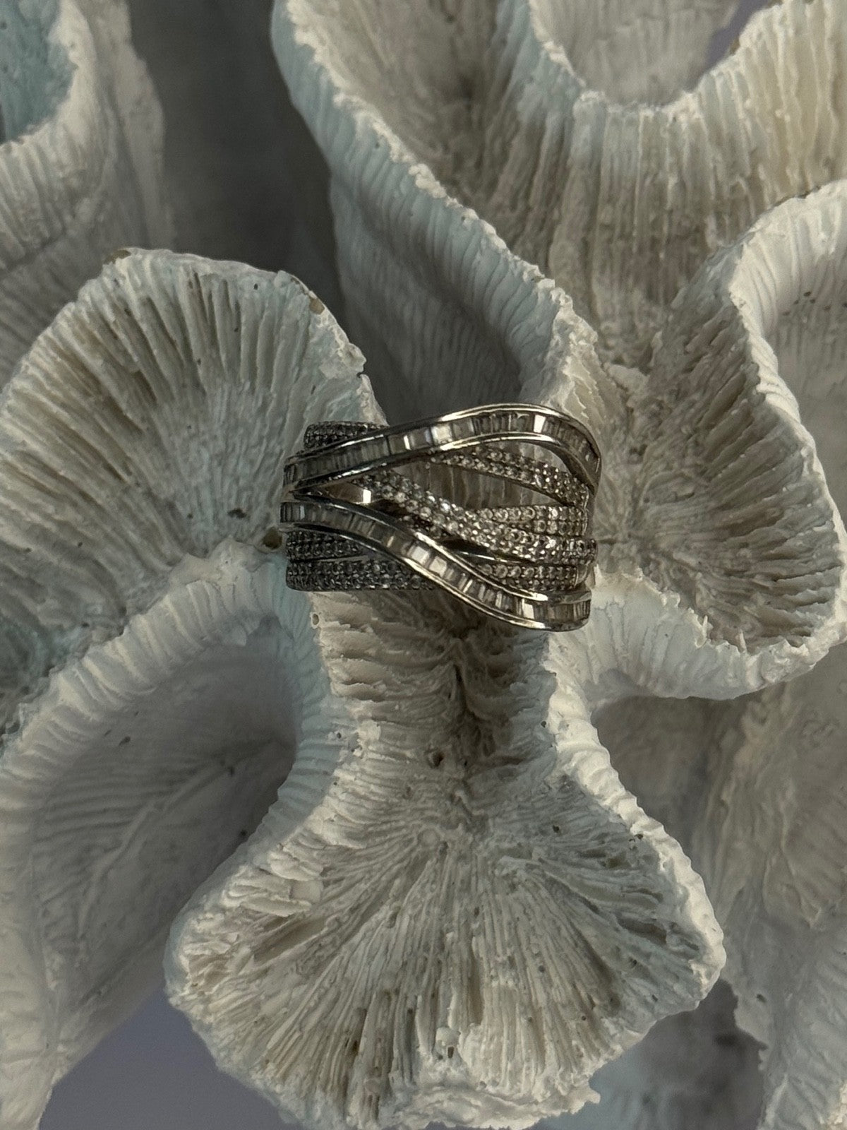 Elegant Design 925 Sterling Silver White Topaz Ring Size 9