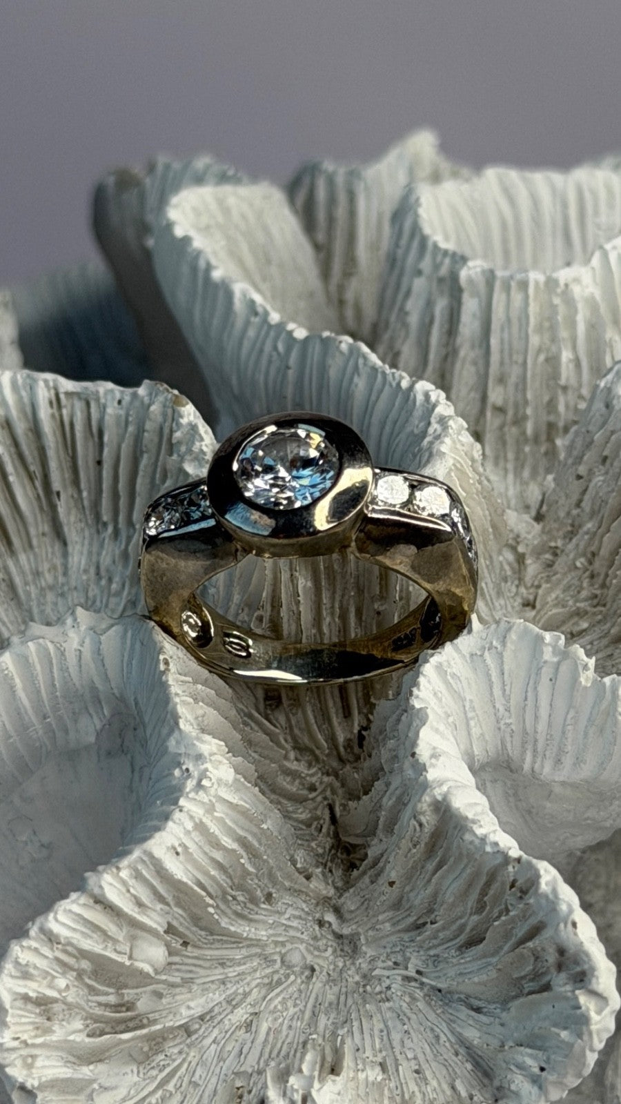 Elegant 925 Sterling Silver Cz Ring Size 8
