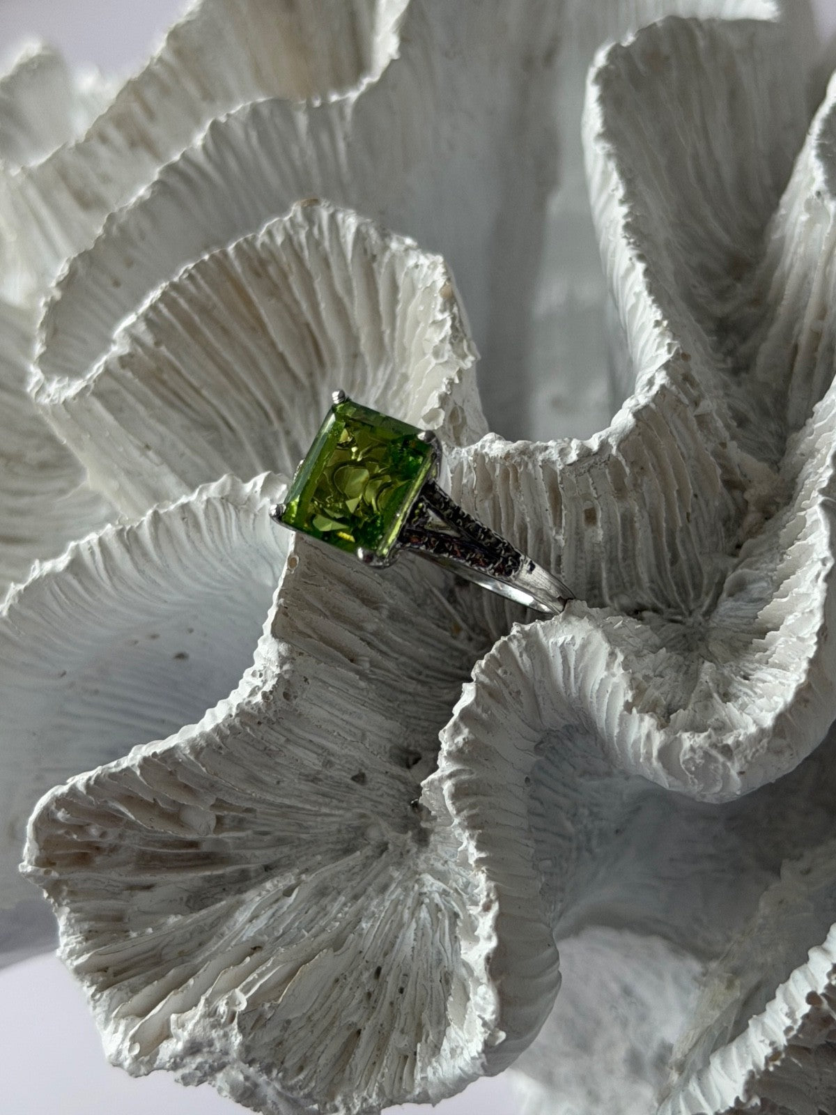 925 Sterling Silver Peridot Ring Size 10