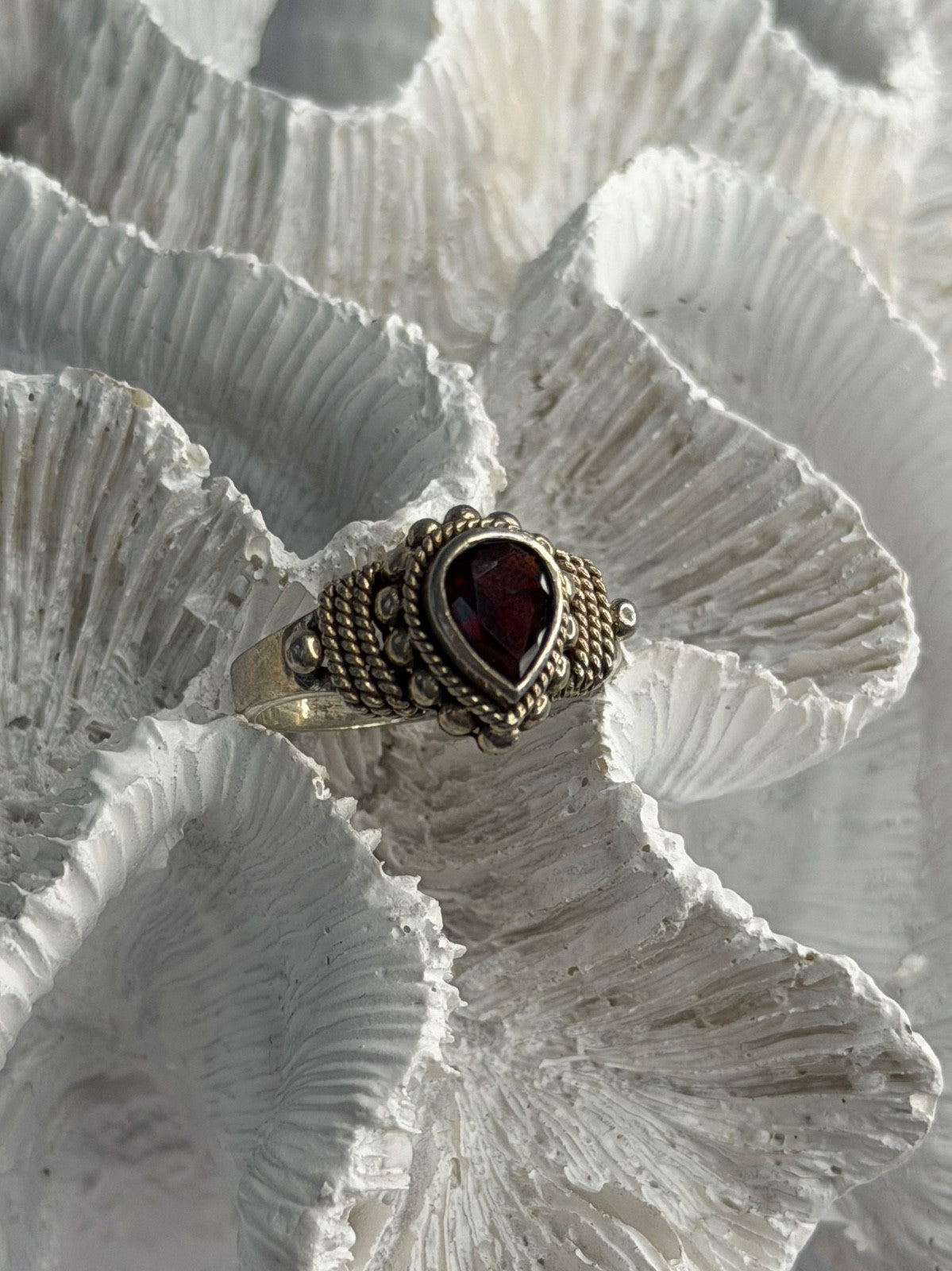 Vintage 925 Sterling Silver Garnet Ring Size 9
