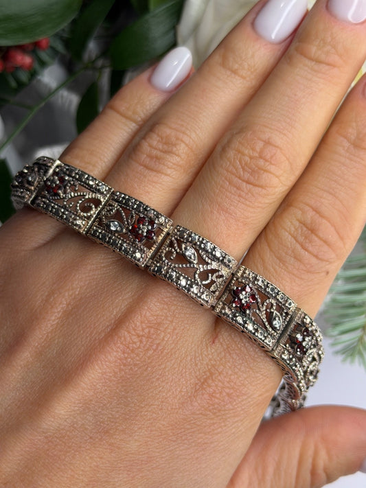 925 Sterling Silver Garnet & Beryl Flowers Bracelet Size 7