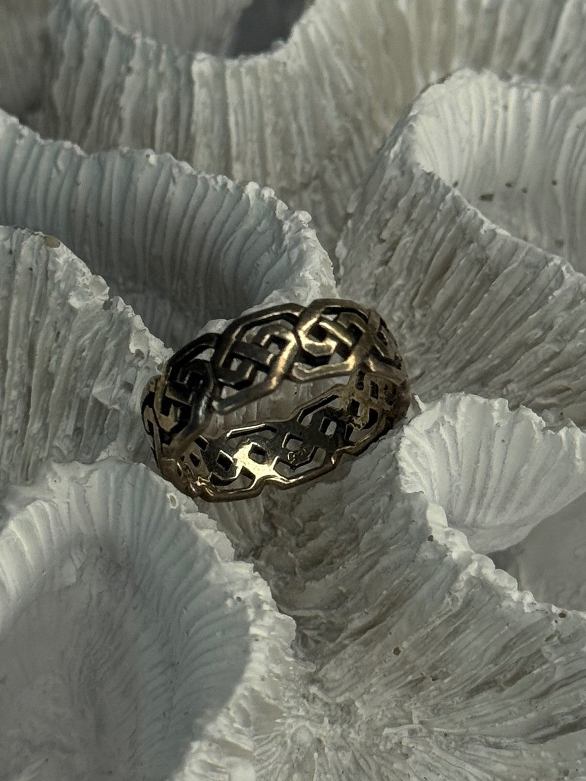 Elegant 925 Sterling Silver Ring Size 7